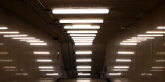How fluorescent ceiling lamps work